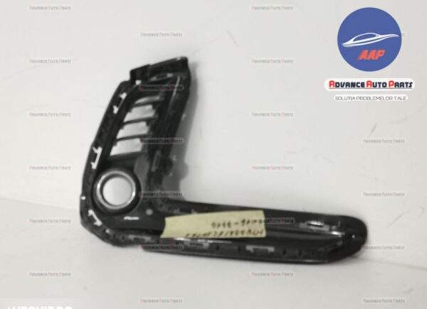 Grila proiector dreapta cod 86564F2310 originala Hyundai  Elantra  AD [2015 - 2020]