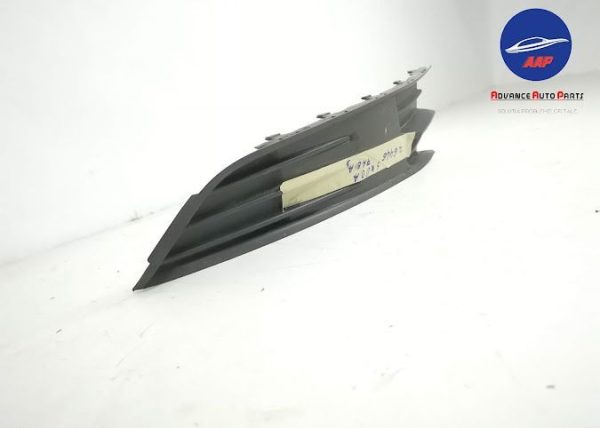 Grila Proiector Dreapta originala Skoda Fabia 3 [2014 - 2018] Skoda  Fabia 3 [2014 - 2018]