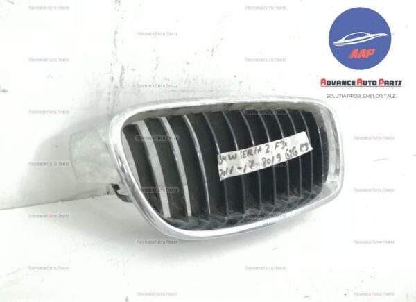 Grila centrala dreapta originala BMW  Seria 3  F30/F31/F34 [2011 - 2016] - imagine 3