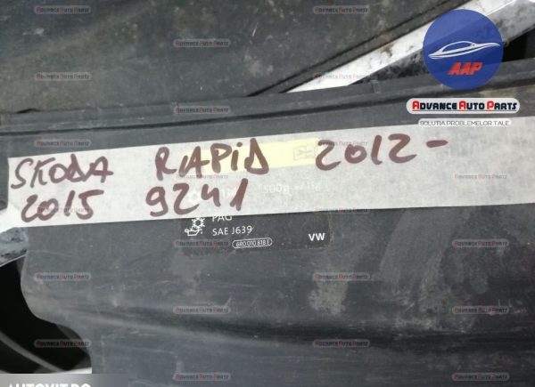 Grila centrala originala in stare buna Skoda Rapid 1 [2012 - 2017] Skoda  Rapid 1 [2012 - 2017] - imagine 3