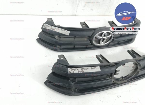 Grila centrala originala Toyota  Hilux  8 [2015 - 2020]