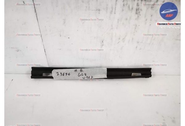 Clema Fixare Prag Suport Prag original Mercedes-Benz  GLE  1  [2019 - 2023]