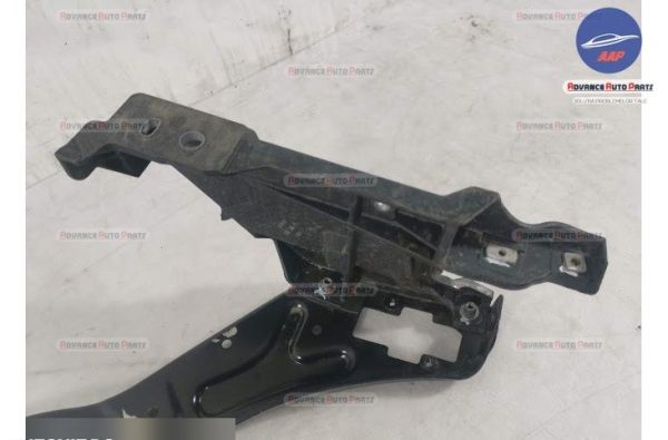 Suport Trager Radiator Stanga original Mercedes-Benz  E-Class  W212 [2009 - 2013] - imagine 4
