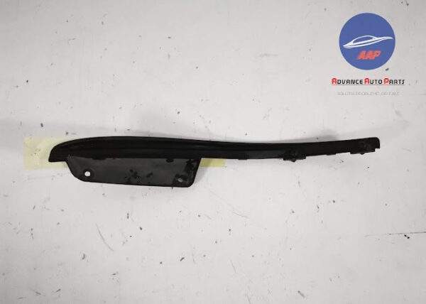 Deflector Noroi Dreapta Spate original Land Rover  Range Rover Velar  1 [2017 - 2022] - imagine 4