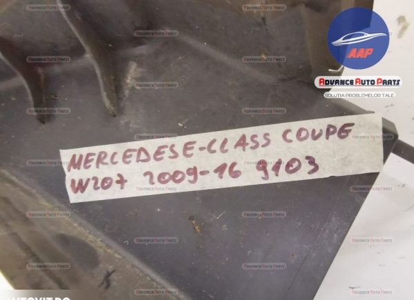 Acoperire trager W207 originala in stare buna Mercedes-Benz  E-Class  C207 [2009 - 2013] - imagine 8