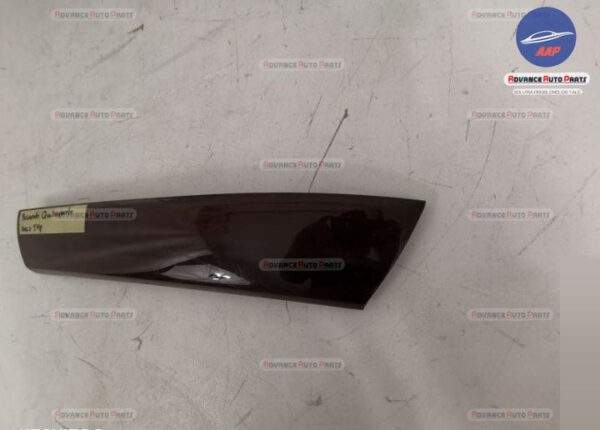 Ornament maner usa stanga originala in stare buna Maserati  Quattroporte  5 [2003 - 2008] - imagine 2