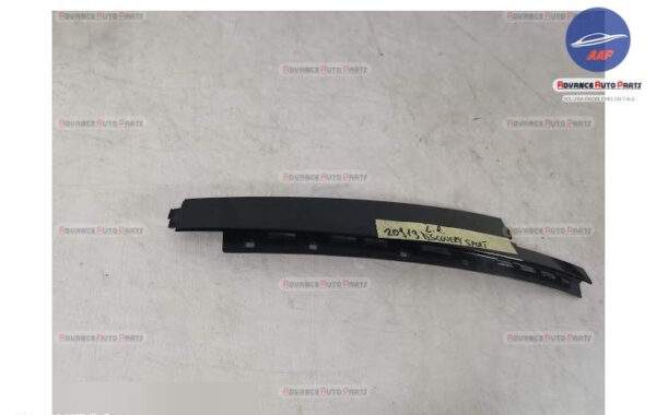 Ornament Exterior Stalp B Usa Dreapta Spate Land Rover  Discovery  4 [facelift] [2013 - 2016] - imagine 3