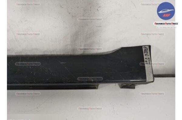 Ornament Prag Stanga original BMW  Seria 5  E60/E61 [2003 - 2007] - imagine 2
