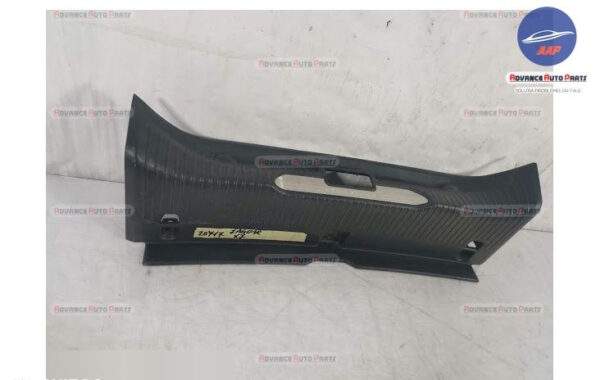 Ornament Interior Portbagaj Centru original Jaguar  XJ  X351 [2009 - 2015] - imagine 3