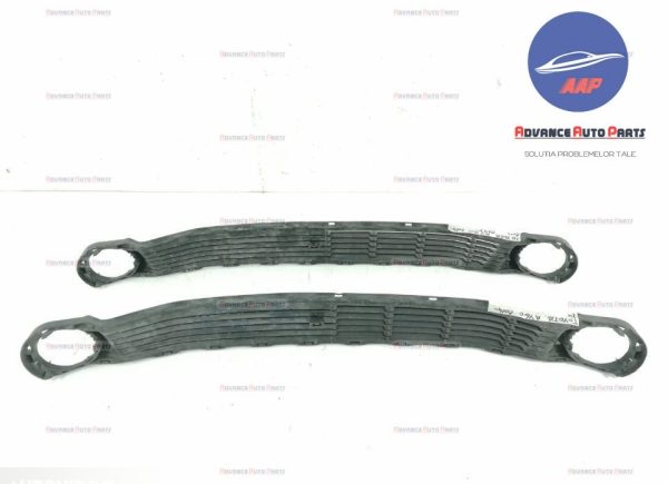 Grila centrala originala Toyota  Aygo  2 [2014 - 2020] - imagine 4