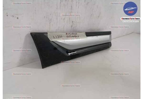 Bandou Usa Dreapta Spate original Mitsubishi  Outlander  3 [2th facelift] [2015 - 2020] - imagine 2