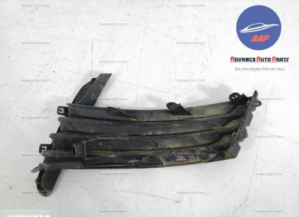 Grila proiector stanga originala Toyota  Corolla  E170 [facelift] [2015 - 2020] - imagine 3