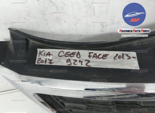 Grila centrala originala in stare buna Skoda Rapid 1 [2012 - 2017] Skoda  Rapid 1 [2012 - 2017] - imagine 9