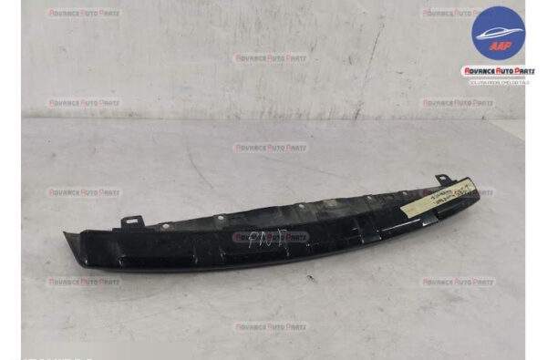 Ornament Cromat Fusta Spoiler Bara Fata originala Maserati  Levante  1 [2016 - 2020] - imagine 3