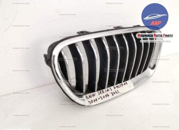 Grila centrala dreapta originala in stare buna BMW  Seria 5  F07/F10/F11 [2009 - 2013]