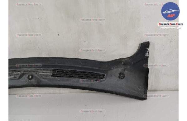 Ornament Grila Stergatoare original Land Rover  Discovery  3 [2004 - 2009] - imagine 2