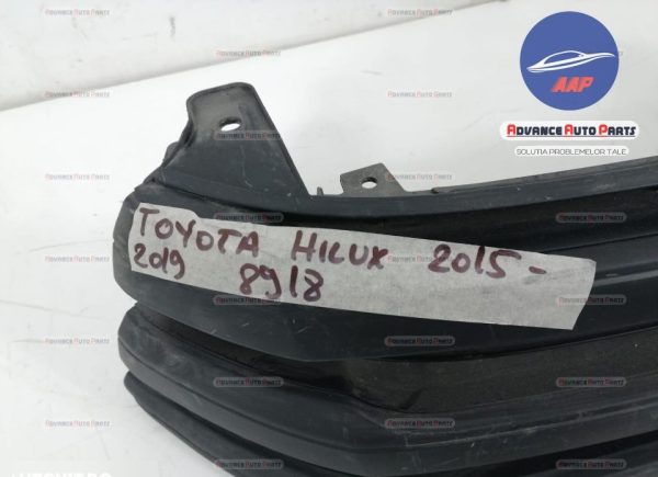 Grila centrala originala Toyota  Hilux  8 [2015 - 2020] - imagine 3