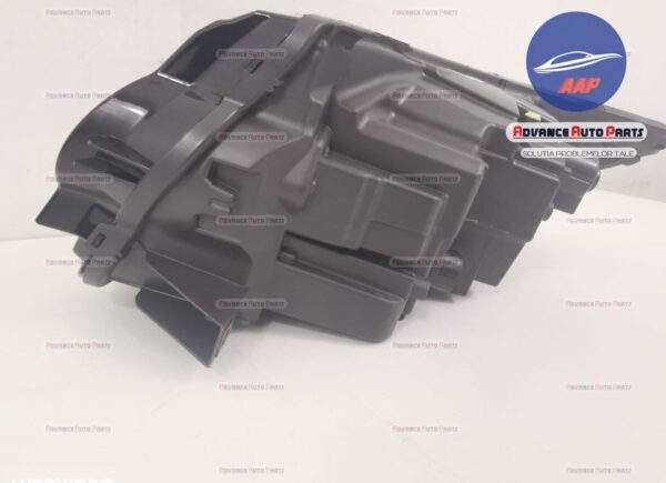 Far dreapta cu bixenon led - original Land Rover  Range Rover  4 [2012 - 2017] - imagine 7