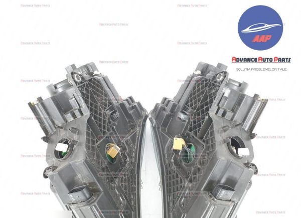 Far stanga originala in stare buna Skoda  Superb  3 [2015 - 2020] - imagine 4