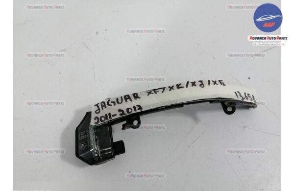 Semnal Oglinda Dreapta original Jaguar  XE  X760 [2014 - 2020] - imagine 2
