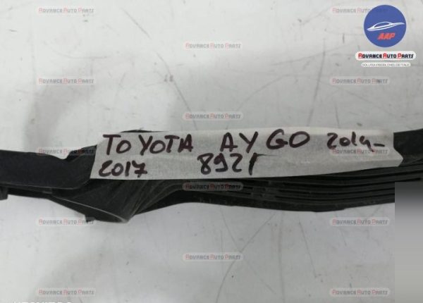Grila centrala originala Toyota  Aygo  2 [2014 - 2020] - imagine 7