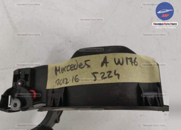 Capac combustibil originala in stare buna Mercedes-Benz  A-Class  W176 [2012 - 2015] - imagine 5