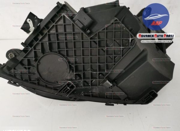 Far dreapta cu full LED si LHP original in stare buna Mercedes-Benz  GLC  1  [2015 - 2020] - imagine 4