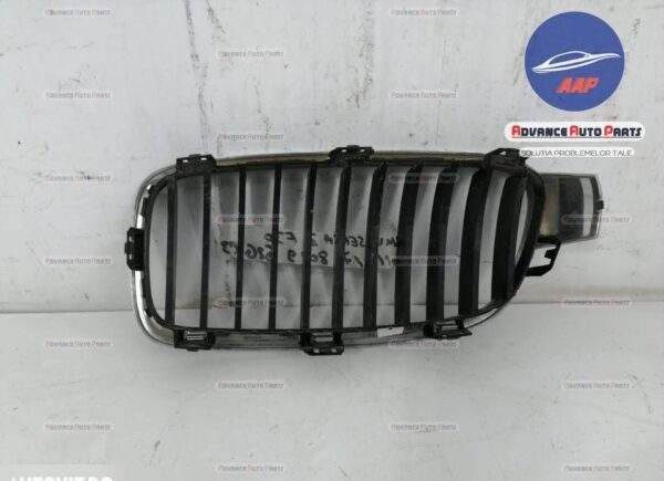 Grila centrala dreapta originala BMW  Seria 3  F30/F31/F34 [2011 - 2016] - imagine 4