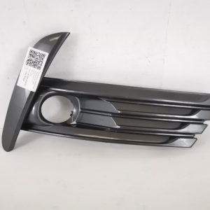 Grila Proiector Laterala Dreapta Originala In Stare Buna Toyota  Corolla  E170 [facelift] [2015 - 2020]