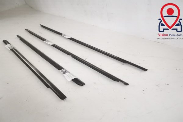 Perie Geam Stanga Fata Originala In Stare Buna Mercedes-Benz  E-Class  W212 [2009 - 2013] - imagine 3