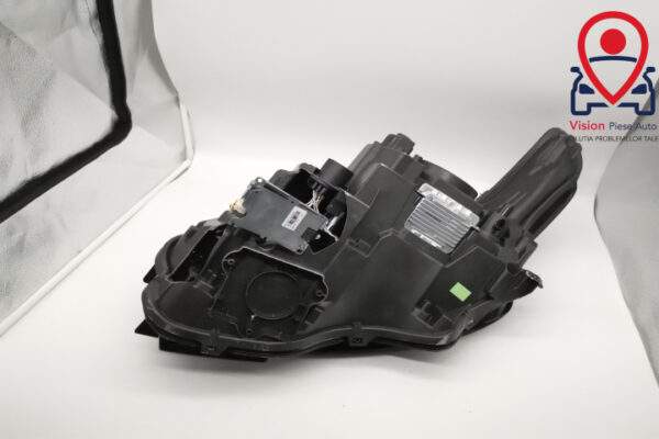 Far Dreapta Original Xenon Avariat Land Rover  Range Rover Vogue  4 [2012 - 2017] - imagine 7