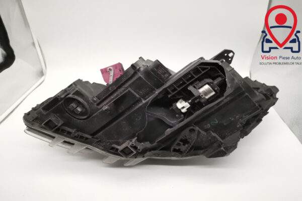 Far Dreapta Original Xenon Avariat Mercedes-Benz  B-Class  W246 [2011 - 2015] - imagine 7