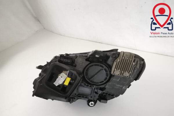Far Dreapta Original MultiBeam LED Impecabil Mercedes-Benz  C-Class  W205/S205/C205 [facelift] [2018 - 2020] - imagine 6