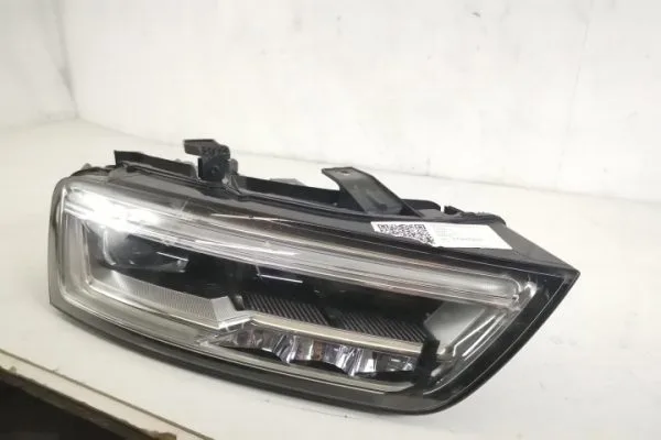 Far Dreapta Original Full Led Avariat Audi  Q3  8U [facelift] [2014 - 2020] - imagine 3