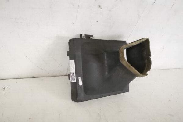 Deflector Aer Dreapta Intercooler original in stare buna  Land Rover  Range Rover Velar  1 [2017 - 2022] - imagine 2