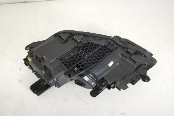 Far Dreapta Original Led Matrix IQ LIGHT Volkswagen VW  Passat  B8 [facelift] [2019 - 2020] - imagine 7