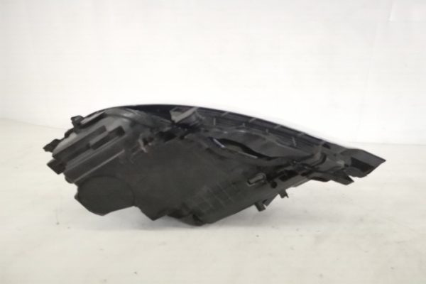 Far Dreapta Original Full Led Active High Beam Impecabil Volvo XC60 2 [2017 - 2020] Volvo  XC60 2 [2017 - 2020] - imagine 7
