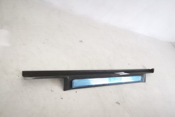 Ornament prag interior dreapta spate original in stare buna Mercedes-Benz  R-Class  W251 [2005 - 2010] - imagine 2