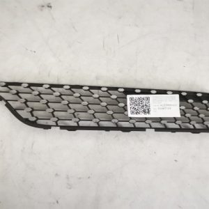 Ornament Grila Centrala Stanga Superior Original In Stare Buna Mercedes-Benz  GLC AMG  1  [2016 - 2019]