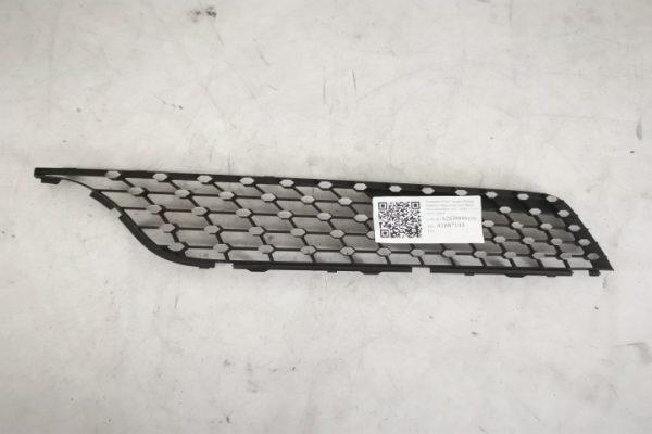Ornament Grila Centrala Stanga Superior Original In Stare Buna Mercedes-Benz  GLC AMG  1  [2016 - 2019]
