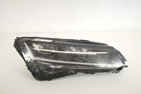 Far Dreapta Original Led Crystal light Avariat Skoda  Superb  3 [facelift] [2019 - 2019]