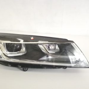 Far Dreapta Original Xenon Adaptiv Avariat Volkswagen VW  Touareg  generatia 2 7P [facelift] [2014 - 2018]