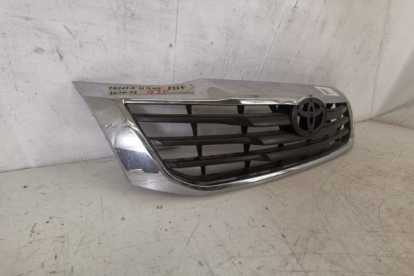 Grila Centrala Radiator Originala In Stare Buna Toyota  Hilux  7 [2th facelift] [2011 - 2015] - imagine 2