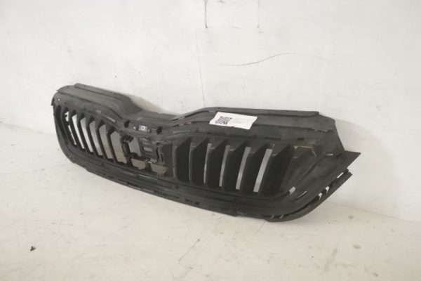 Grila Centrala Radiator Originala In Stare Buna Skoda  Scala  1 [2019 - 2019] - imagine 3