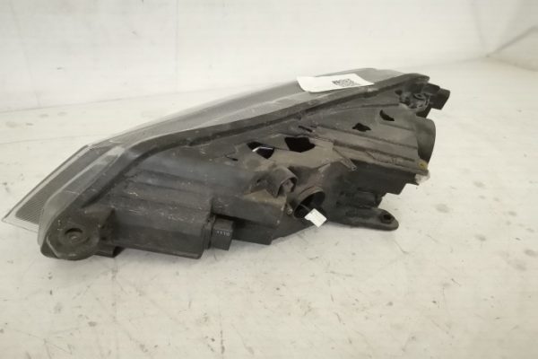 Far Dreapta Original Xenon Adaptiv Avariat Skoda  Superb  3 [2015 - 2020] - imagine 5