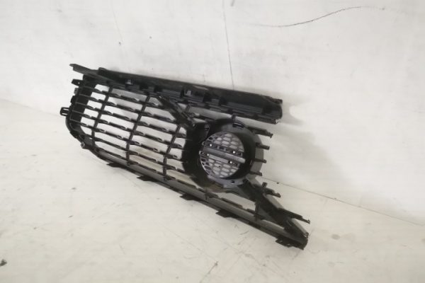 Grila Centrala Radiator Originala Avariata cu emblema Volvo  XC40  1 [2017 - 2020] - imagine 6