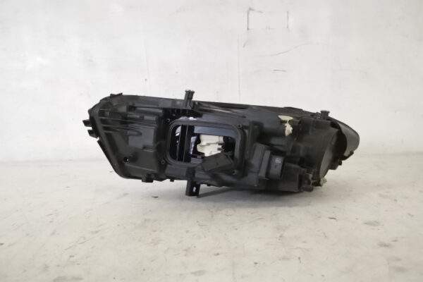 Far Dreapta Original MultiBeam LED  AVARIAT Mercedes-Benz  A-Class  W177/V177 [2018 - 2022] - imagine 4