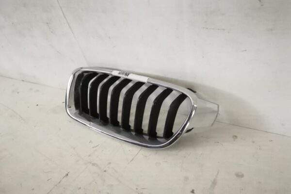 Grila Centrala Nara Stanga Originala In Stare Buna BMW  Seria 3  F30 [2011 - 2016] - imagine 3