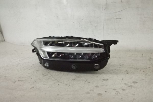 Far Dreapta Full Led Active High Beam Original In Stare Buna Volvo  XC90  2 [2015 - 2019] - imagine 3