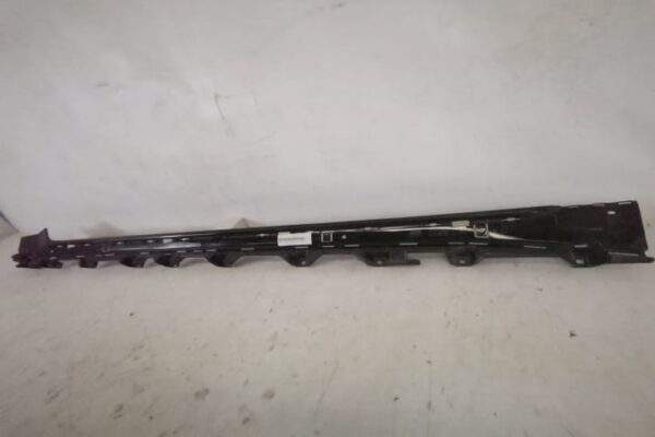 Suport Ornament Prag Stanga Original In Stare Buna G26 Pachet M 2020 2021 2022 2023 BMW  Seria 4 - imagine 3